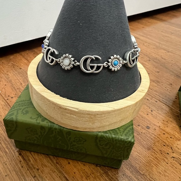 Gucci double g flower bracelet - Picture 1 of 7